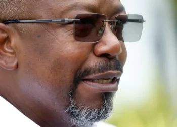 Gabon Jails Opposition Leader for 100 Days Over 18-Year-Old Debt