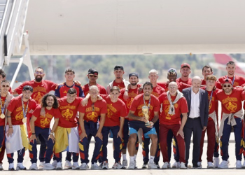 Spain Return Home to Hero’s Welcome After World Cup Glory