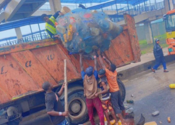 NIGERIA: Lagos Begins Removal of Illegal Structures on Badagry Expressway Rail Corridor