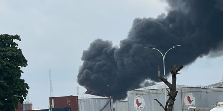 (VIDEO) BREAKING: Bono Energy Tank Farm Explodes in Apapa, Lagos