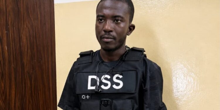 Nigeria: DSS Arrests Man in Abuja for Posing as Operative and Extorting Drivers with Fake Gun