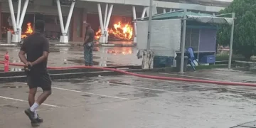 Nigeria: (VIDEO) Fire Guts Calabar SPAR Outlet